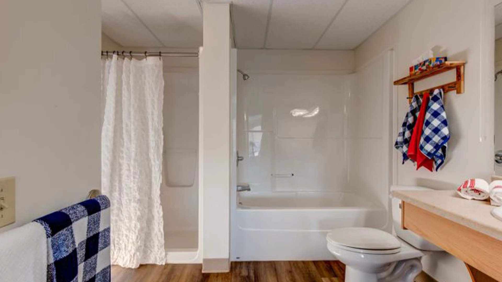 Bathroom in a suite at Summerwood Village Retirement home